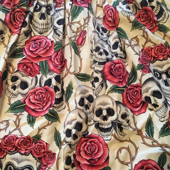 Custom made dress - Picture 5 of 5